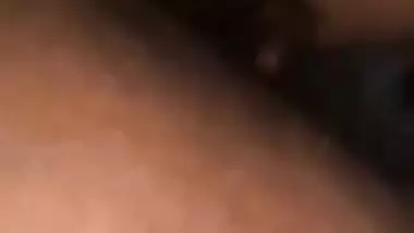 Cute Goa girl gives an Indian blowjob to her lover