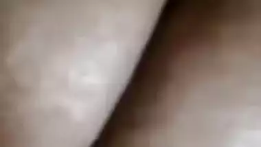 Big ass of amateur Desi XXX webcam model is shown to a horny male