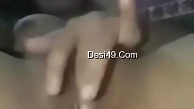 Today Exclusive-horny Desi Girl Showing Her Boobs And Fingering Part 6