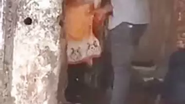 Voyeur records Desi hottie sucking boyfriend's XXX dick outdoors