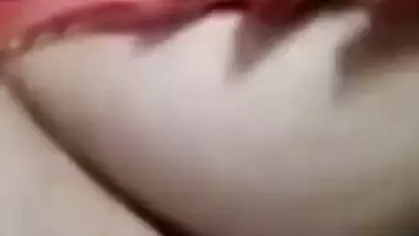 Sexy Desi XXX mom showing her big boobs and wet pussy on cam