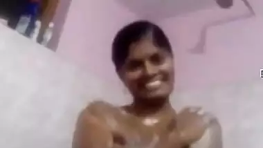 Today Exclusive- Sexy Mallu Girl Record Bathing Clip Part 1