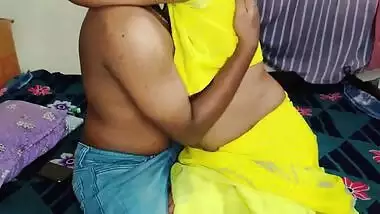 Fucking Indian Desi in hot yellow saree (part-1)