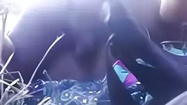 My horny aunt’s desi outdoor sex video with her lover