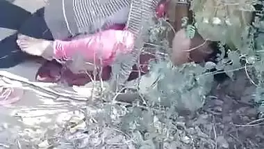 Cheap desi whore outdoor fucking