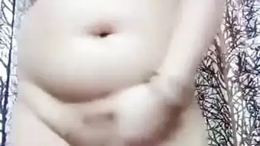 Hoeny Desi Bahi Record Nude Selfie (Updates)