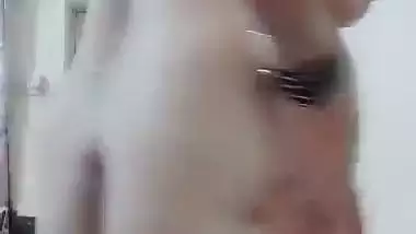 Desi lady role play and naked fingering video