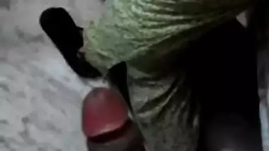 Getting sucked by delhi girl