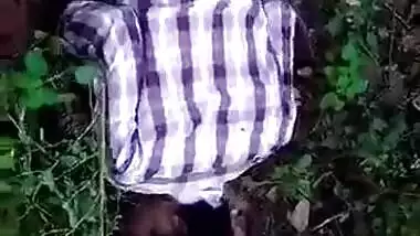South Indian Andhra girlfrind fucking with her frinds in jungle with telugu audio