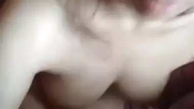 Cute Paki girl blowjob to her lover MMS