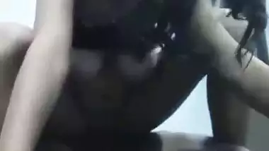 Desi sex MMS of a girl riding on a dick like a whore