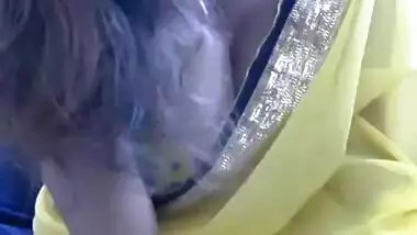 Desi webcam hottie receives money and flaunts big XXX melons for fans