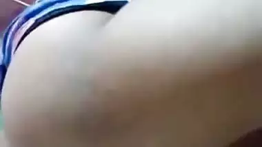 Young girl hairy pussy fingering in standing state