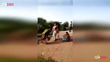 Milf aunty stripping and show pussy in the middle of the railway station