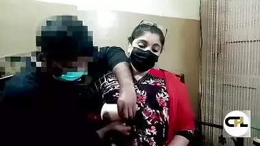 For cash Desi Bhabhi allows Pakistani boss to touch her XXX hot boobs