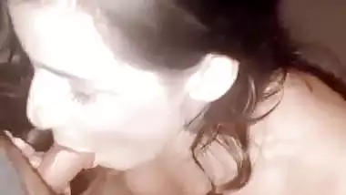 Social Media influencer’s blowjob MMS with her lover