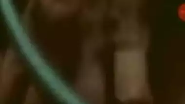 Man loves Indian aunty and asks her to takes dress off and show all