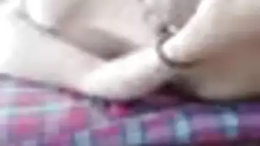 Whorish wife with mask is fucked by her XXX lover in Desi homemade porn