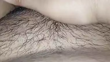 Didi Apne Chut Me Ungli Dal Ke Maze Leti Hui. Indian Beautiful Hairy Fingering