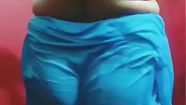 Today Exclusive -desi Bhabhi Bathing Video Record By Hubby Part 1