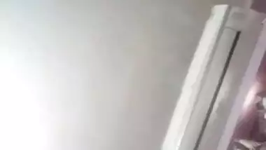 Mature aunty showing herself