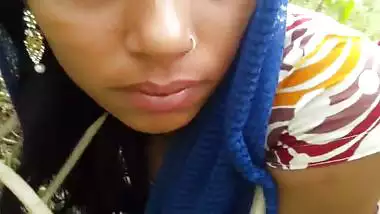 Pakistani guy enjoys outdoor sex with a sexy desi girl