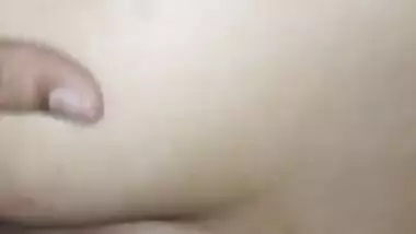 Sote Hue Maa Ki Gand Me Ungli Ki. Risky Capture For U All