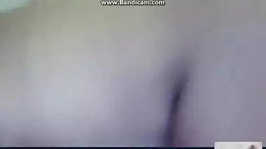 Aunty sex MMS of a lady showing her boobs on a video call