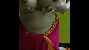 Sexy breasts of desi babes and aunty