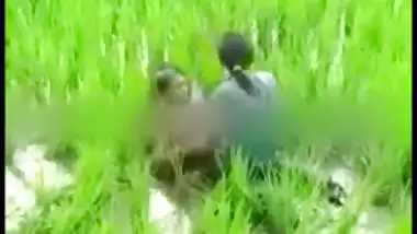 Lovers caught fooling around outdoor by river in hot Desi mms clip