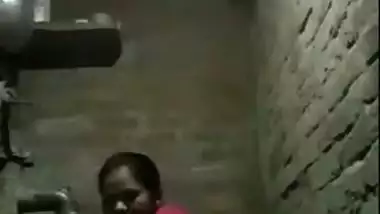 Tamil aunty sneaky sex with brother-in-law In outdoor caught on mms cam