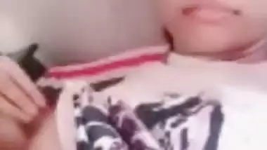 Young Desi XXX girl showing her sweet boobs on cam to her lover