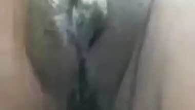 Mallu cute girl hot sexy shows her nude fringering stripping videos part 4