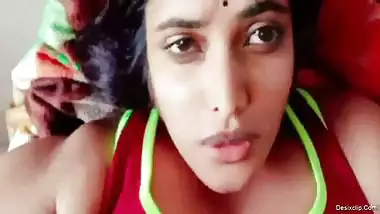 Desi Girl Friend Risky Sex in Car Sucked Fucked Handjob Cumshot in Public