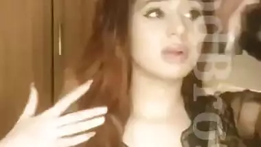 Desi Babe Kenisha Awasthi New Live