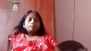 Horny lady puts a beer bottle in her pussy in Telugu porn