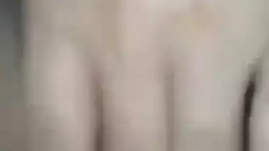 Bhabhi fingering and cumming