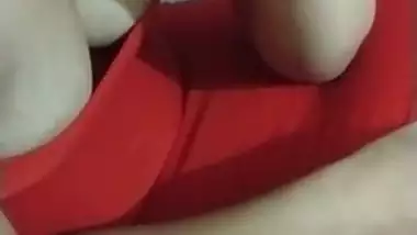 Desi bhabhi ki mast boobs dabao