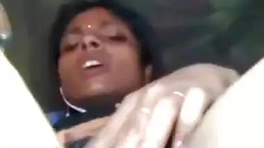 Horny Desi village wife rubs XXX pussy in kitchen using rolling pin