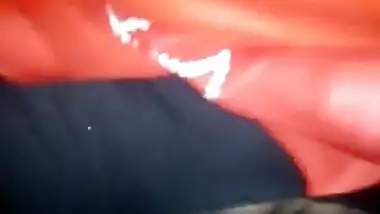 Desi house wife self playing her boobs and hard fucking take her saree