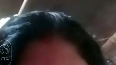 Village bhabhi removes bra and shows big boobs viral MMS