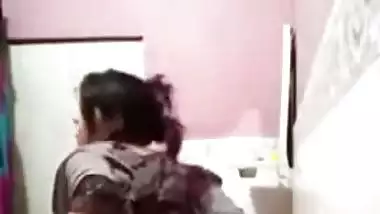 Horny Patna Girlfriend Shows Pussy & Ass To Tease Lover