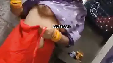 Desi mom dress change boobs show to horny son