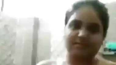 Big Boobs Delhi Bhabi Bathing-2