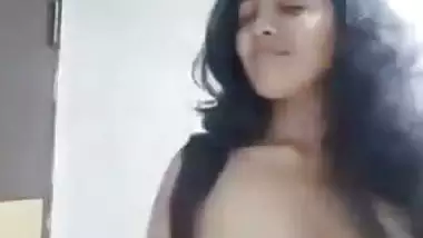 Cute Indian nude girl solo video